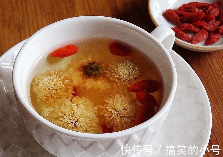 菊花|枸杞加点“料”,坚持喝上一周,你的肾和肝一定会很“感激”你
