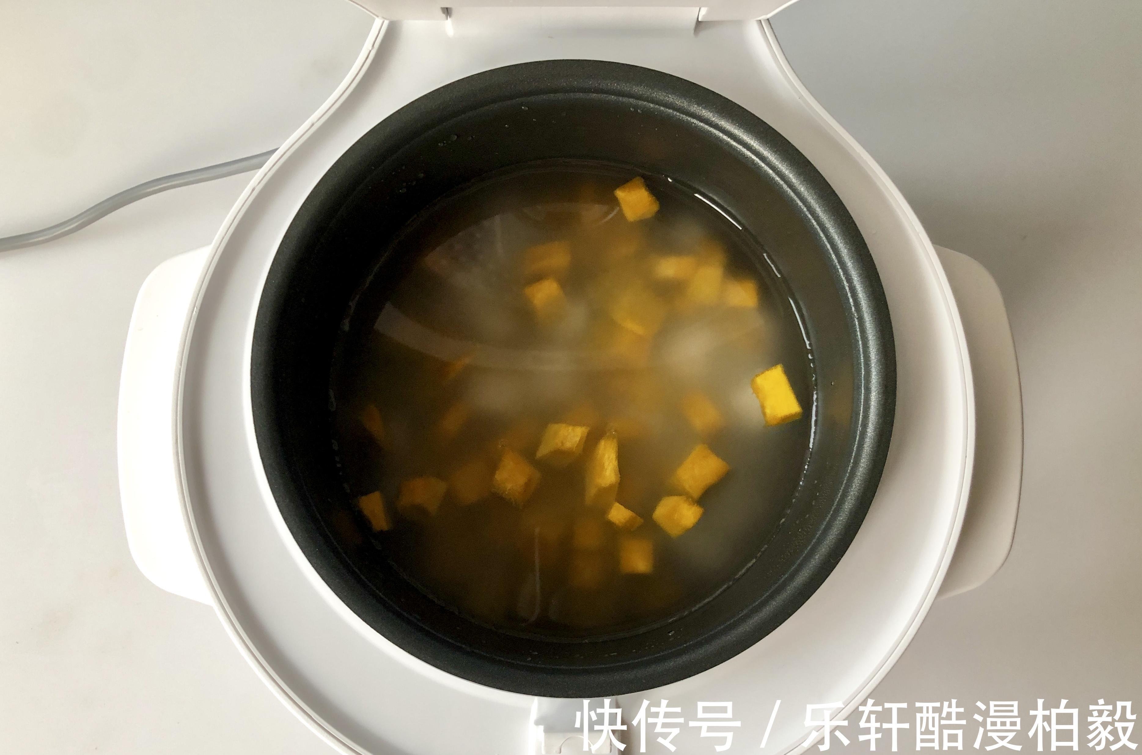 天凉了，早餐有条件的话多喝“元气粥”，每天一碗舒服安康过秋天