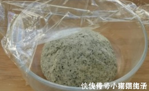 黑芝麻|被称作“补钙之王”,钙是牛奶的6倍,猪肉的4倍,孩子常吃猛长个