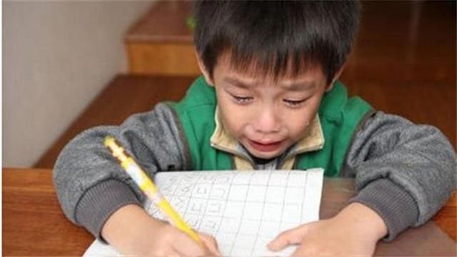 下体|“你倒是写作业呀”宝妈情急之下的行为,让孩子失去一生的幸福