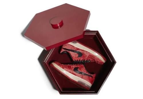 我就想买双中国风的球鞋而已,但Nike!他明显在和我的钱包过不去