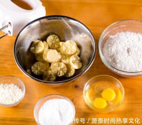 1分钟学会曲奇饼干，香甜酥脆，做法简单，新手小白一学就会！