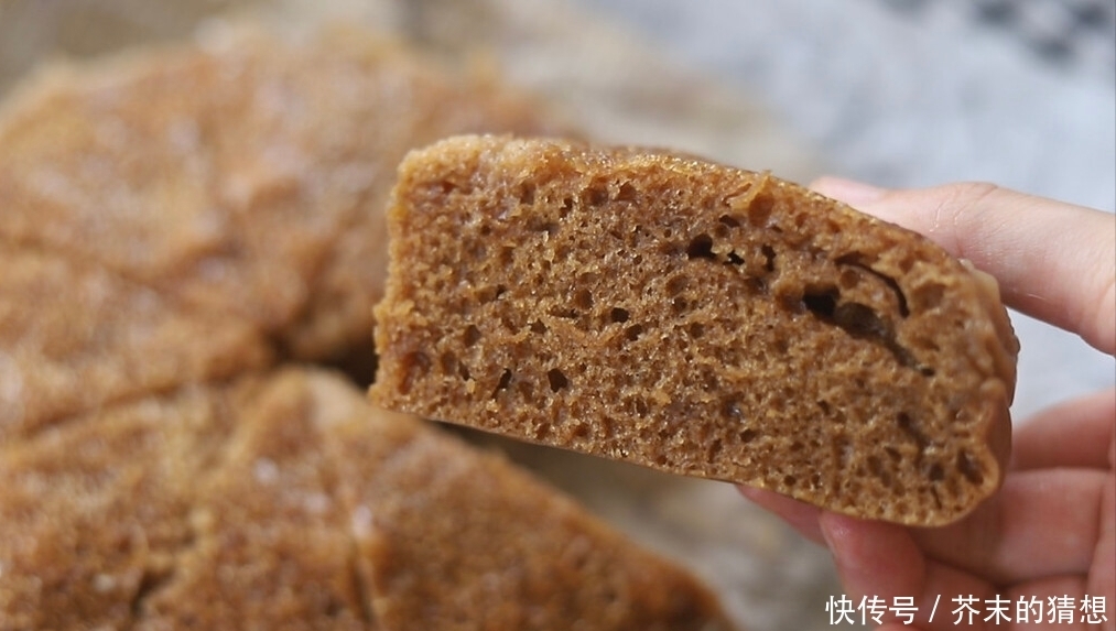 想吃马拉糕，不用去茶楼了，教你自己做，蓬松柔软，不沾刀不粘牙