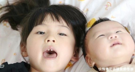 二胎政策|二宝出生，老大和谁睡宝妈的坚持遭全家质疑，3年后却被夸精明