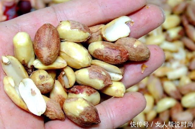 秋天,吃板栗核桃不如吃它,味香便宜,现在存一袋可以吃整年