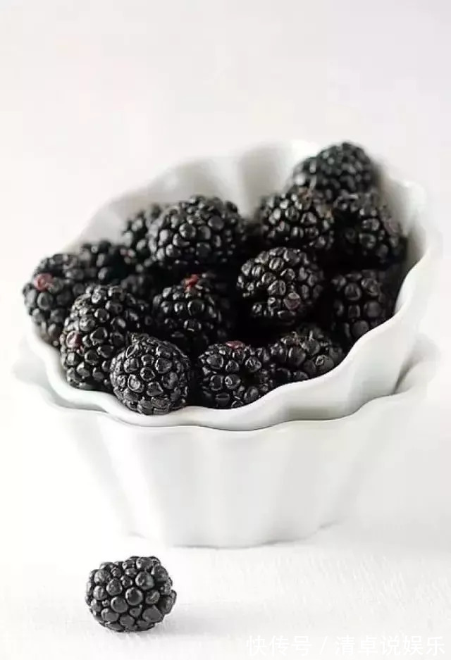 紫葡萄干|秋季干燥,需要补气血,真正补气血的不是红糖红枣,而是他们!