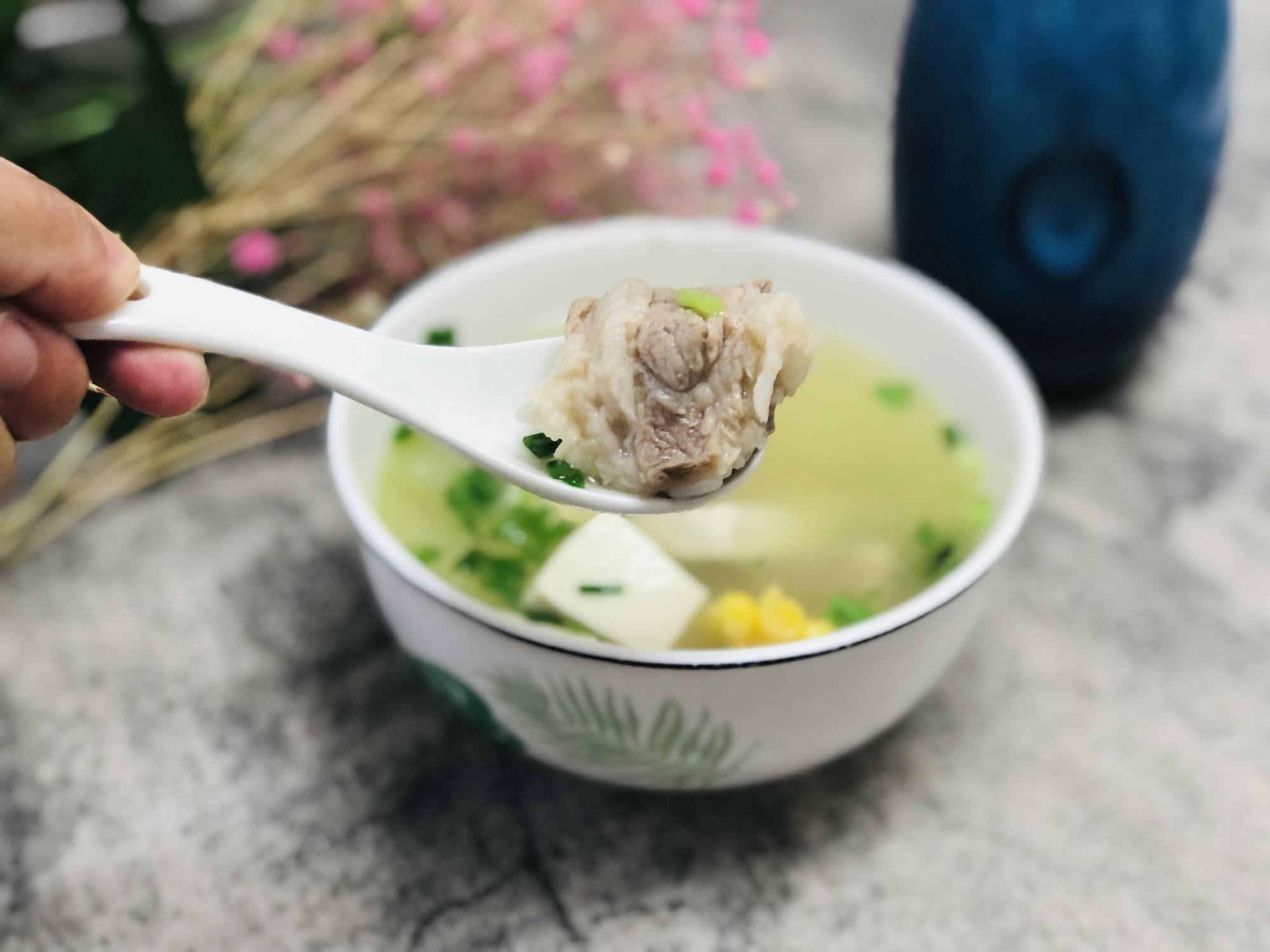 做冬瓜排骨汤时,牢记“1泡3不放”,肉香汤鲜,关键还没腥味儿