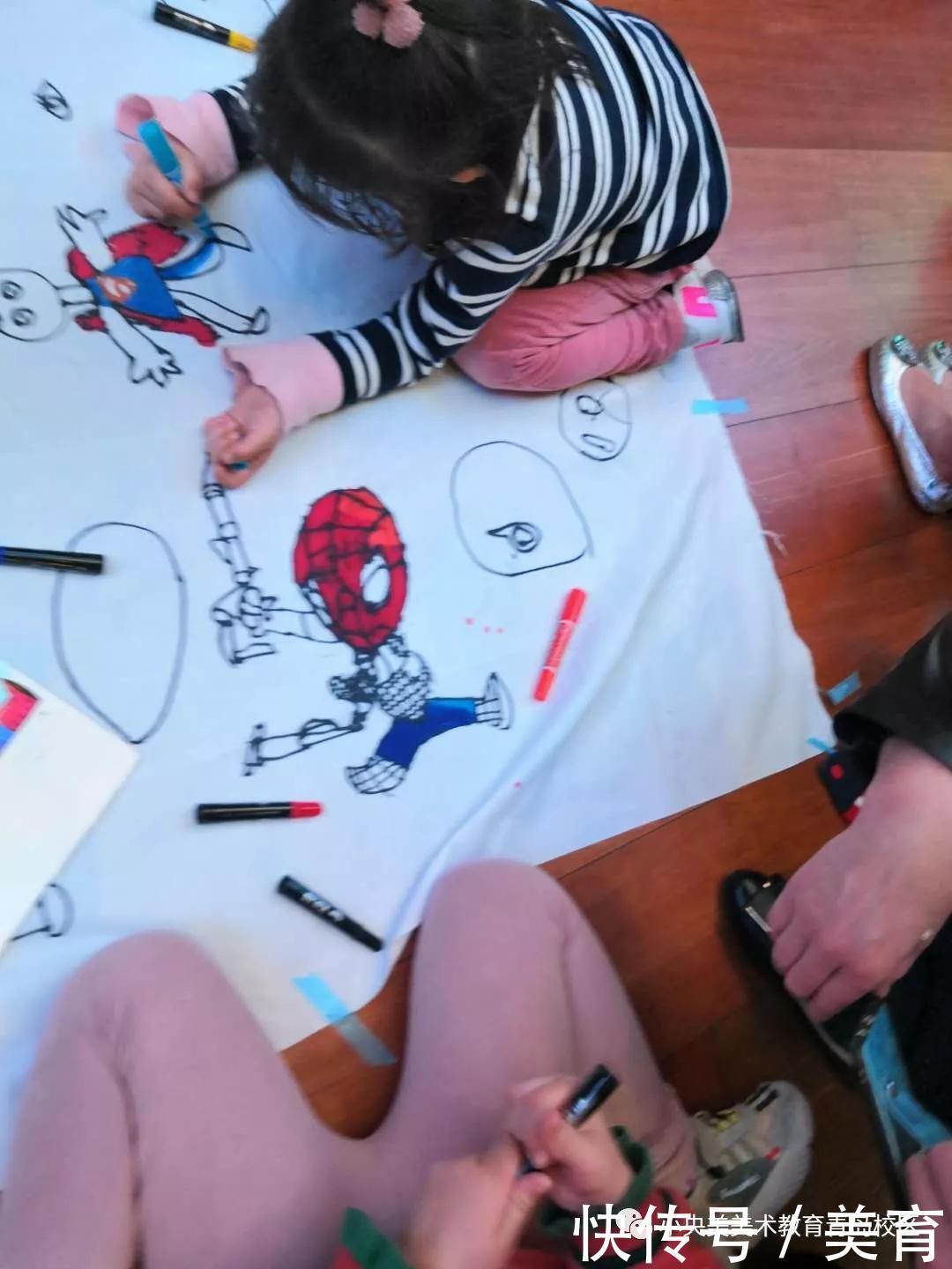 美术|小央美儿童美术:小小绘画家齐聚万象城,央宝贝们在长卷上绘英雄