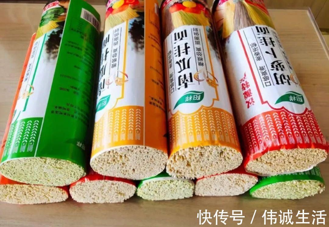 挂面不是越贵越好,这5种别买,价格高营养低,只看1点,更实惠