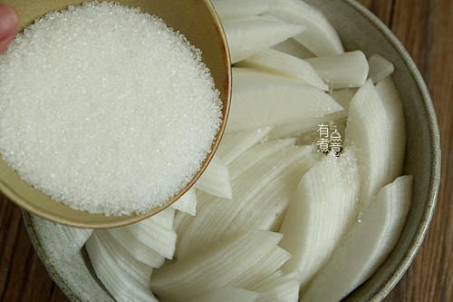 萝卜|入秋后,此菜要多吃,维C是雪梨10倍,才2元1斤,腌着吃又脆又香