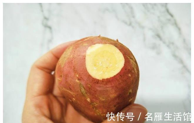 红薯|把一堆红薯扔进电饭煲，不加一滴水，不用烤箱，出锅比烤的还好吃