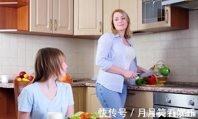 喂养|10岁男孩长出“双排牙”,父母送医检查,医生家长喂得太精细