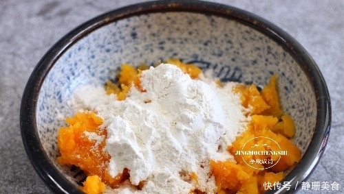 用红薯做可口小零食,香甜软糯,孩子一口一个,眨眼就光盘