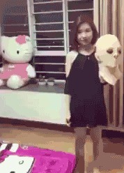 |搞笑GIF:有这么一群伴娘,吓得我都不敢结婚了