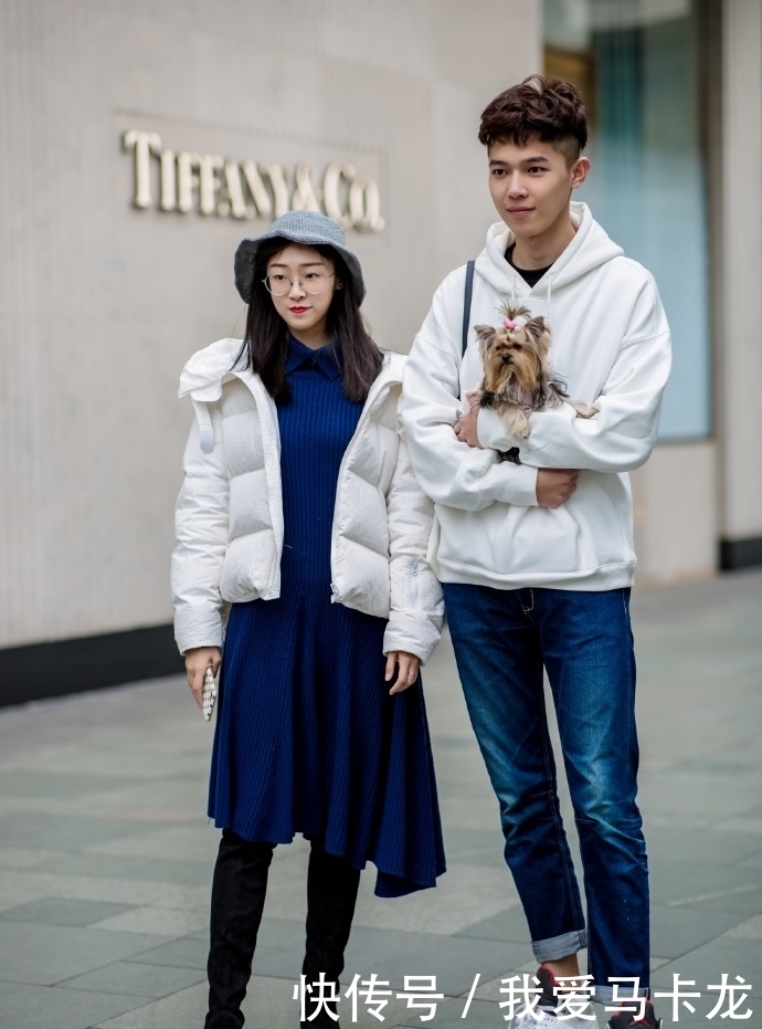 地方|街拍路人,小姐姐在色彩的搭配上总有让人称赞的地方!