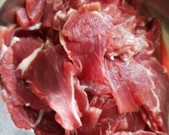 教你在家做孜然羊肉，口感软嫩，味道浓郁，比吃羊肉串都过瘾