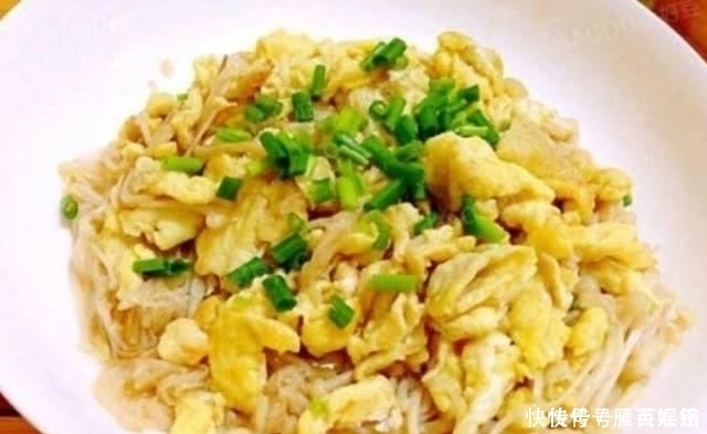 天然的“补脑菜”找到了,每天炒一盘,比核桃还滋补,脑瓜更聪明