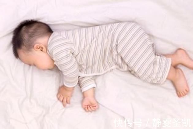 被子|有种“苦衷”叫宝宝冬天踢被子,其实不是热,娃的苦恼妈妈不知