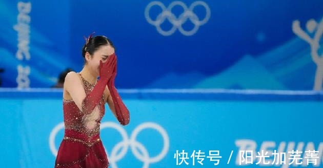 新星|梨花带雨,让人心疼!00后归化新星又摔倒了,中国队第5名创历史