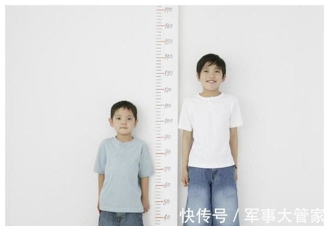 饮食习惯|三种食物或导致骨骼线提前闭合,身高发育会很吃亏,男孩影响更大