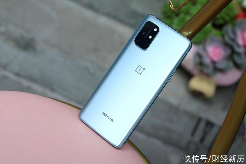 高度|快、美、稳,一加8T玩出稳定体验新高度