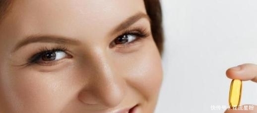身体不适|女性睡前吃片维生素E,斑点消失了,皮肤越来越好,神奇
