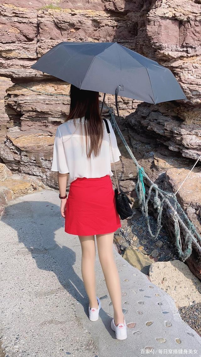 小姐姐|时尚穿搭裙装小姐姐的魅力