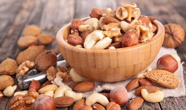 冬季|冬季天气变得干燥，每周吃点以下几种食物能养颜，皮肤滋润有气色