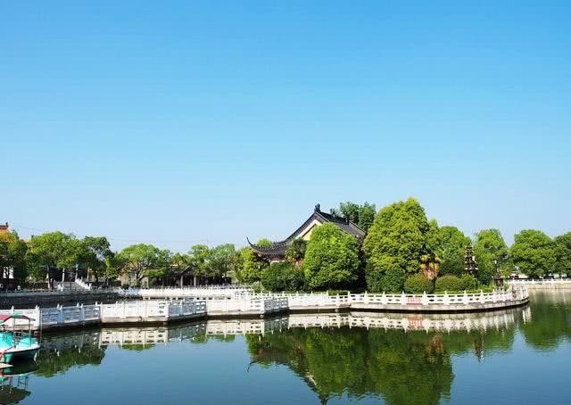  唯一|史上唯一和孔子齐名，去世后能让孔子亲笔题写碑文的人，到底是谁