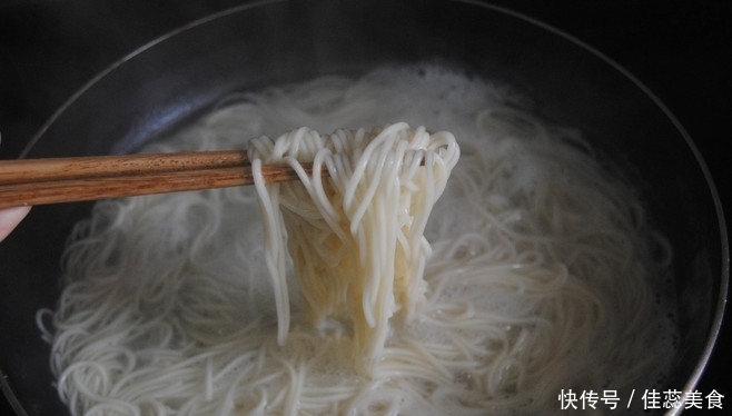 适量|冬天最应该吃的一个菜,5块钱能买2斤,营养又好吃,全家都爱吃