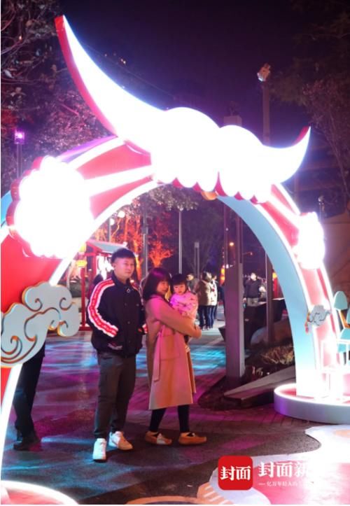 灯笼亮了 成都年味浓了|图说生活 |灯笼亮了 成都年味浓了\＂,\＂i11\＂:\＂图说生活