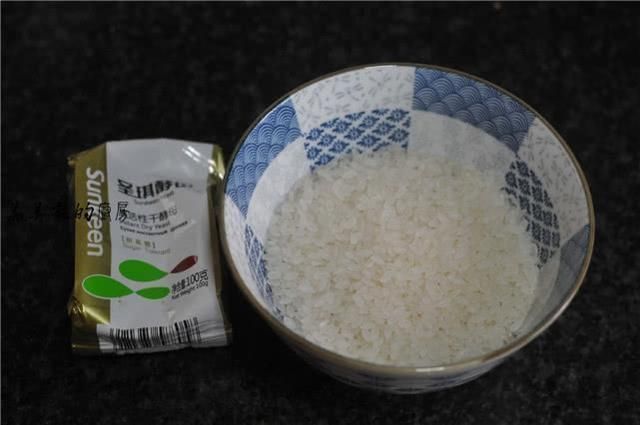 柔软|不用面粉也能做，比蛋糕简单多了，蓬松柔软，儿子一口气能吃一盘