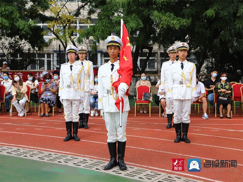 王春|以青春之我赴未来之约！青岛外事学校军训闭营仪式震撼人心