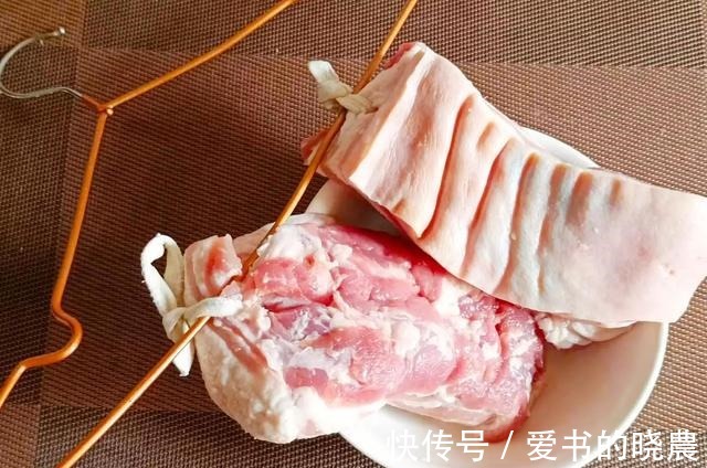 腊肉怎么腌制才好吃第1步不是抹盐,记住3个窍门,腊肉越放越香!