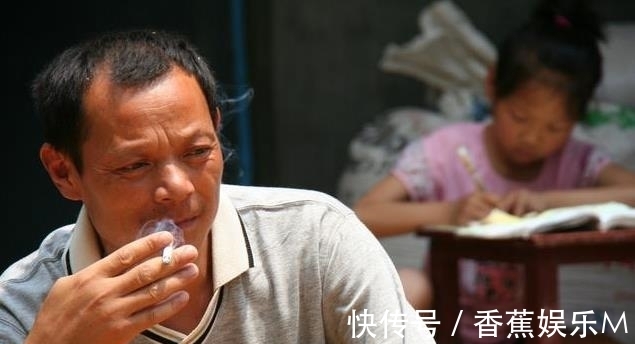 脸部|男性步入“衰老期”,脸部会有5个变化,一个不占,说明你还年轻