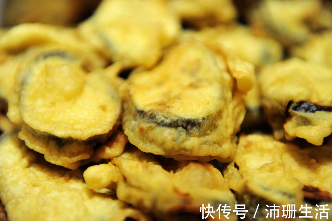 茄盒|炸茄盒，面糊不能用水调，教你正确做法，金黄酥脆，不回软不塌陷