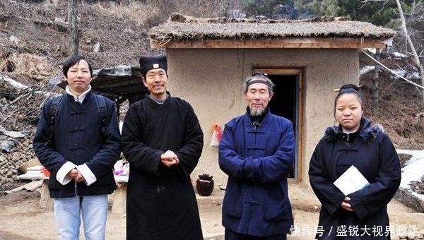 终南山“隐士”人数超5000,茅草房租金猛涨,不少人无奈还俗