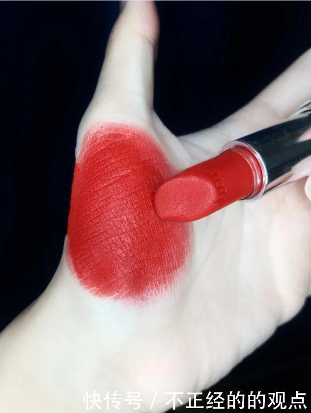 御姐|想要妆容出彩口红必不可少!迪奥经典,MAC御姐,阿玛尼更温柔!