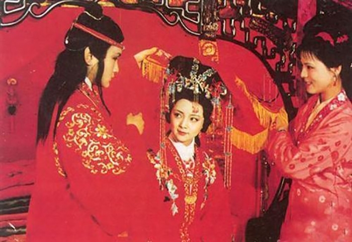 薛家#薛宝钗的金锁最想套住的不是宝玉,而是另一个天生带玉的男子