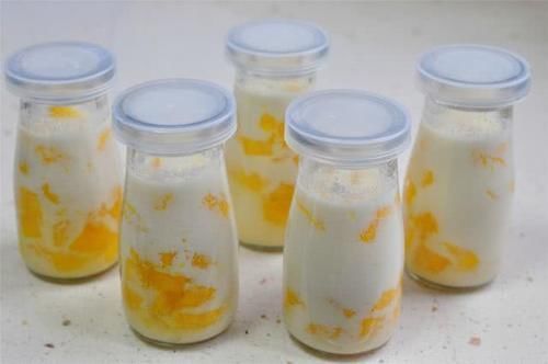 不用|1个芒果1盒牛奶,简单做春天最美味的小甜品,不用吉利丁也Q弹