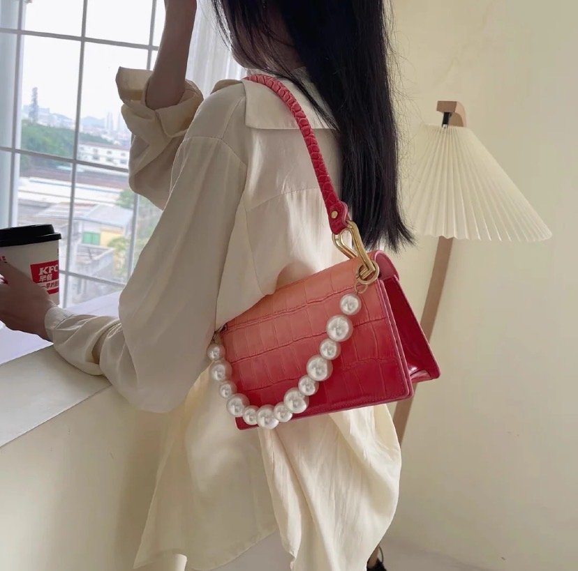 时髦|别再穿“纯色”啦！今夏流行渐变色，洋气又时髦