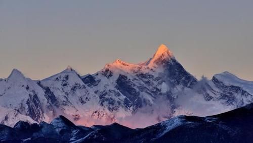 中国八大夺命雪山 可望不可攀