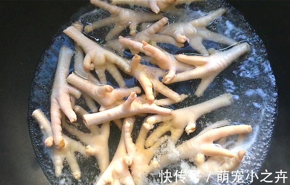 秋天 入秋后,多喝黑豆汤,口感甘醇淡淡飘香,养颜不一定要护肤品