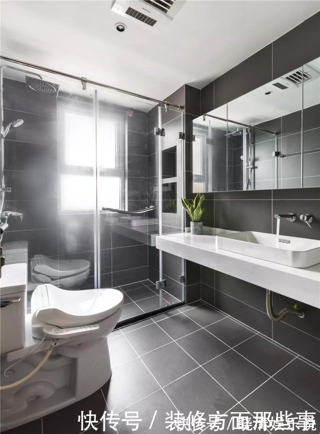 卫生间|143平简约四居室,水泥灰和原木风的家具打造的空间,让人羡慕