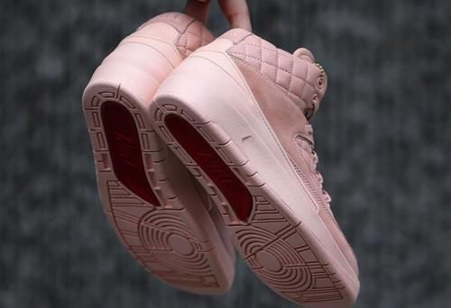 nike OW x AJ2曝光！芝加哥配色+解构设计，能否拯救Nike这个冷门系列