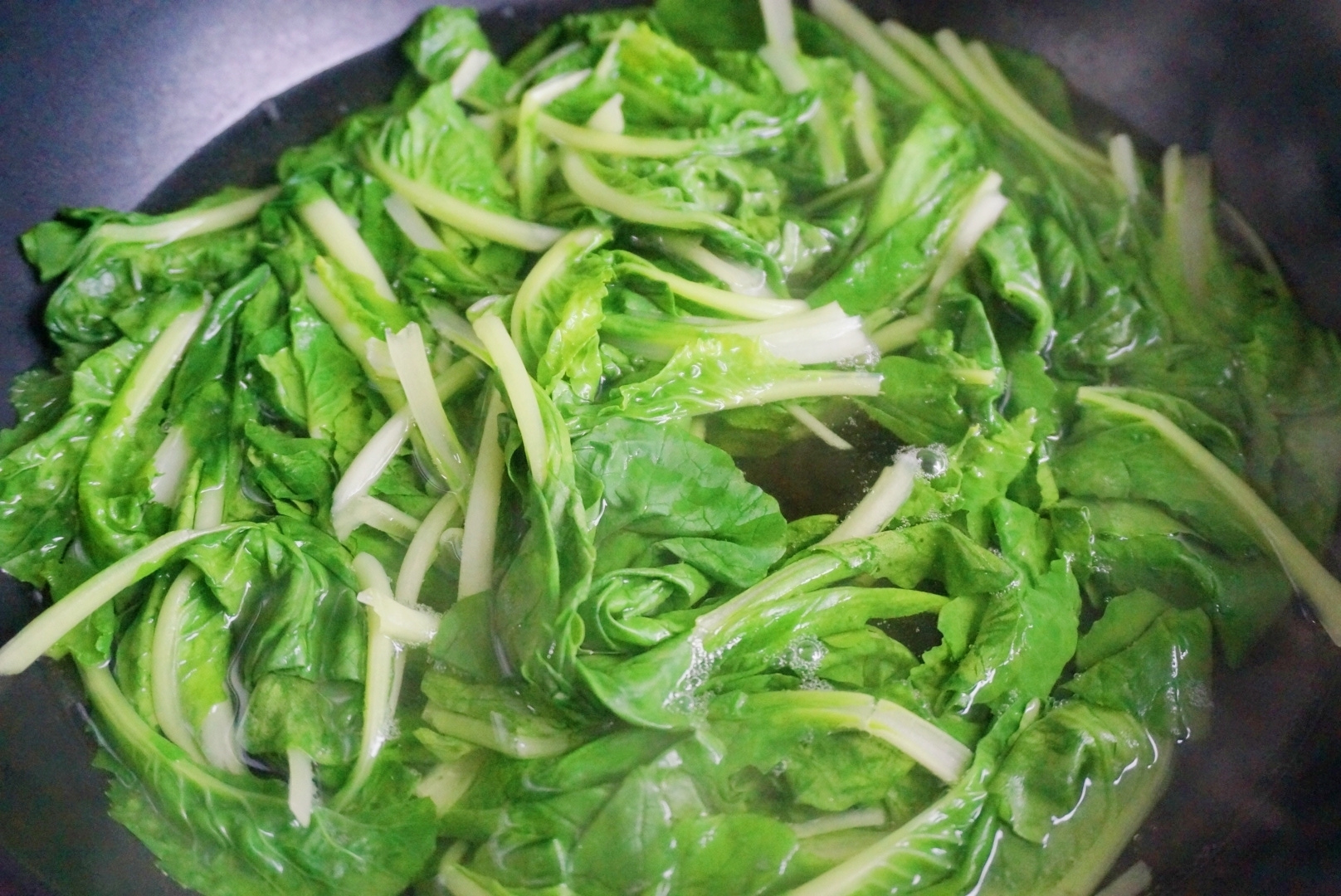 这个菜正便宜,用它包饺子,馅鲜肉香,每周一次吃不够