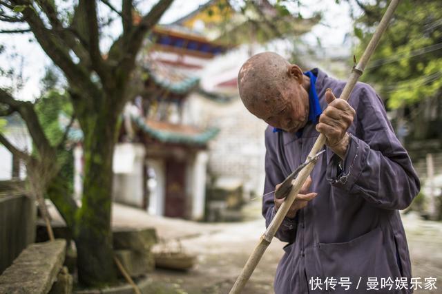 老庙|14岁出家苦修，现已80多岁，曾割肉救母，一件佛衣走一生！