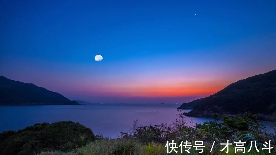 苏轼#风雅诗词:清风明月无人管,并作南楼一味凉!