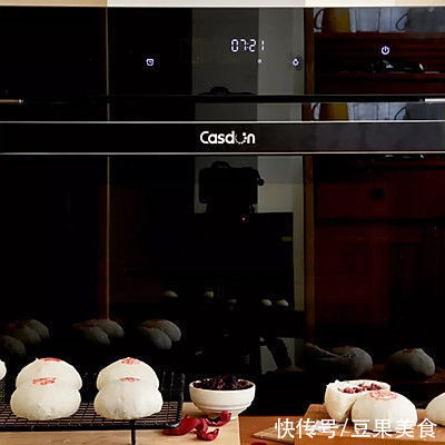 自制云南鲜花饼,层层起酥,花香浓郁,治愈整个秋天