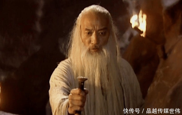  笑傲江湖|杨过没见过独孤九剑剑谱，风清扬从哪学的？答案在独孤求败的剑中